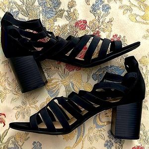 CL By Laundry Women’s 8.5 Ribbed Heels Black NWT